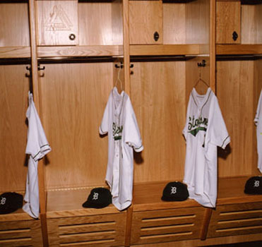 Baseball locker room  Vestiário, Estádios